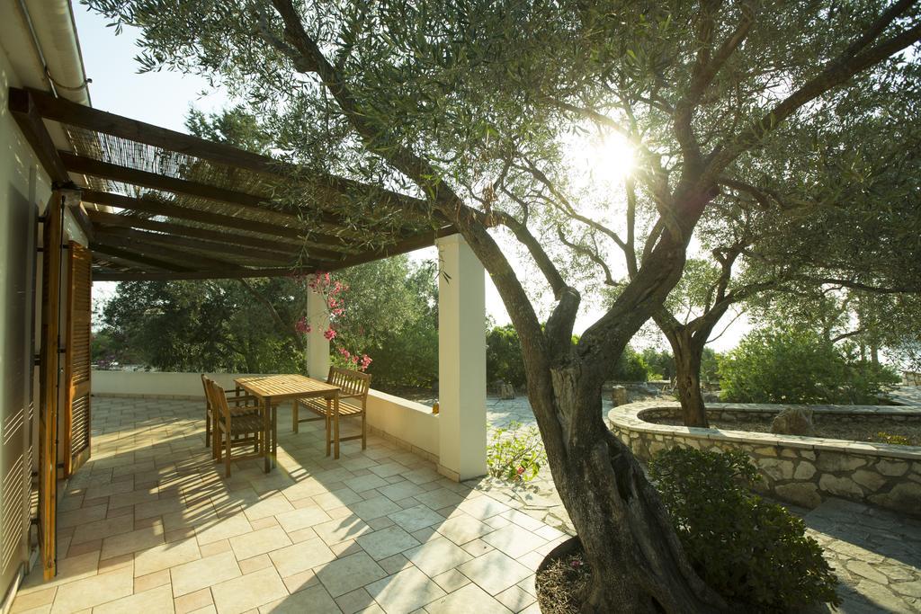 Nereidi Pool Villas Porto Ozias Exterior photo