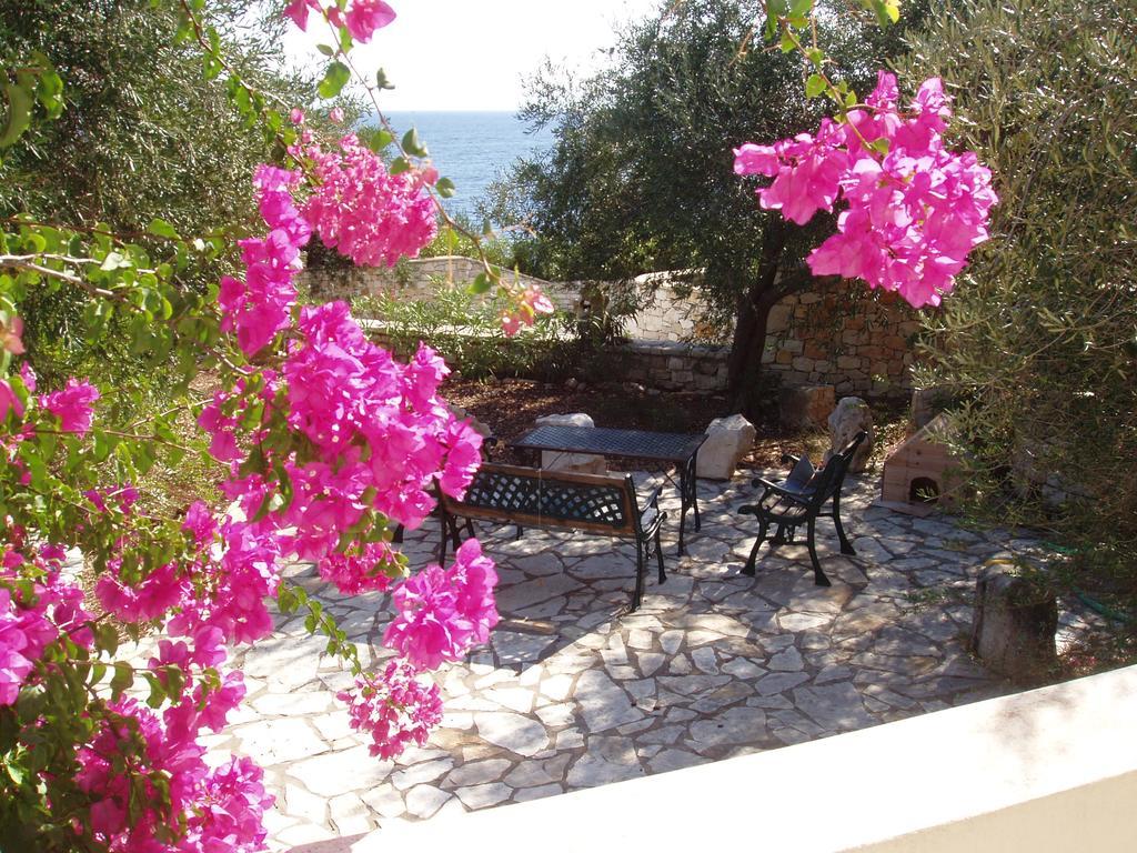 Nereidi Pool Villas Porto Ozias Exterior photo