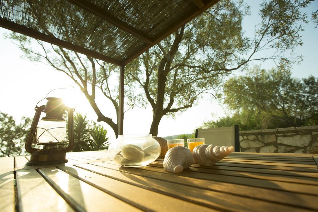 Nereidi Pool Villas Porto Ozias Exterior photo